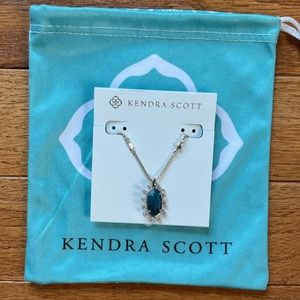 Kendra Scott Brett Pendant Necklace in Gold and Blue Apatite